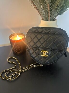 CHANEL VIP Beauty Gift Black Quilted Heart Crossbody with Gold CC Hardware